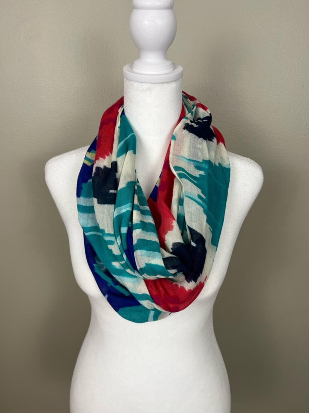 American Eagle Outfitters Multicolor Teal Red‎ Blue Ikat Abstract Infinity Scarf